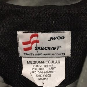 100% nylon Réflective Jacket Med Firm Price !